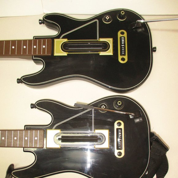 2 Nintendo WII U Guitar Hero Guitars NO Game or Dongle - Picture 6 of 7